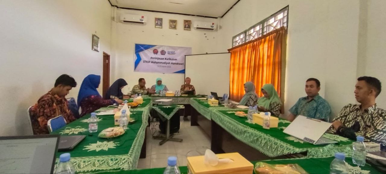 Lokakarya kurikulum STKIP Muhammadiyah Manokwari Hasilkan Kurikulum OBE+Holistik