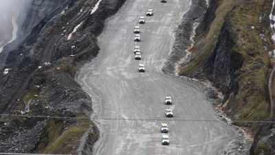 Foto. Kunjungan Presiden Joko Widodo meninjau Tambang Grasberg milik PT. Freeport Indonesia