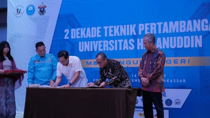 Universitas Hasanuddin (Unhas) menandatangani MoU dengan PT Tiran di Hotel Four Points by Sheraton, Makassar, Minggu (14/4/2024).