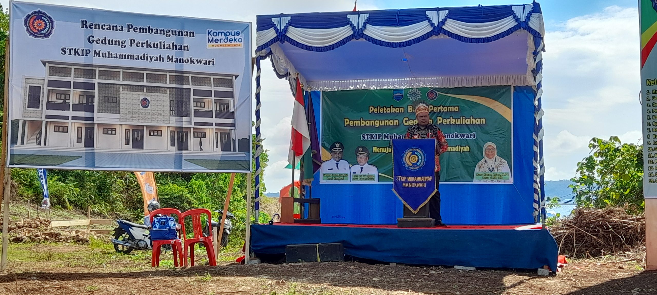 Foto. Sambutan Bupati Kabupaten Manokwari Hermus Indow Saat Peletakan Batu Pertama Pembangunan Gedung Perkuliahan Kampus STIKIP Muhammadiyah Manokwari