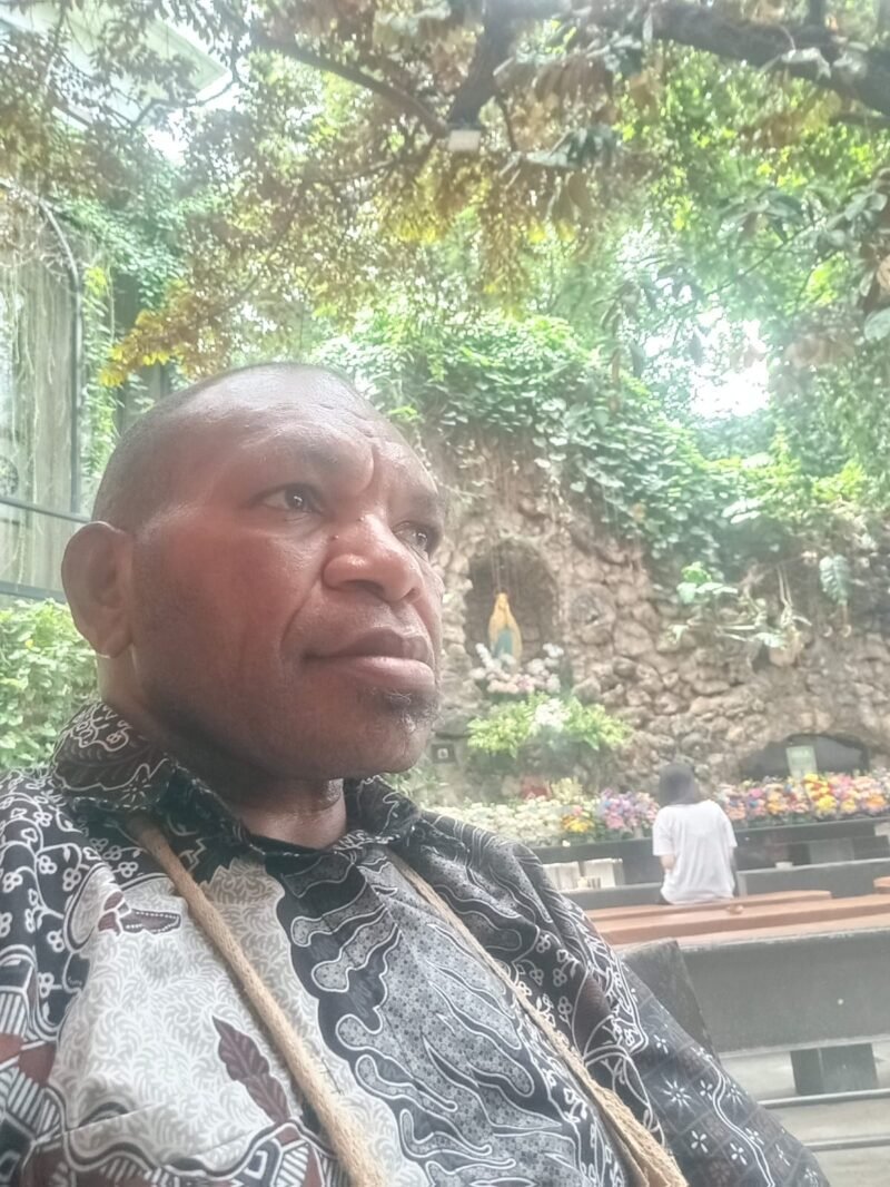 Titus Pekei, Pencetus Noken sebagai warisan budaya dunia, saat ditemui wartawan tagarutama.com.