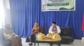 Diskusi Menyongsong hardiknas 2025 yang dilaksanakan KAMMI Komisariat Fakfak menghadirkan ibu Rina Idrus, SE. M.Si sebagai Dosen STIA As Syafi'iyah dan Azrul Azwar, S.Si Ketua KAMMI daerah Papua Barat.
