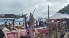 Lapak Pedagang yang dibongkar Satpol PP di Jalan Dr. Salasa Namudat.