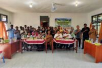 Pemerintah Kabupaten Fakfak bersama Pemerintah Kampung Sisir dan Aparat Kampung lainnya menginisiasi pelatihan ketahanan pangan sebagai upaya meningkatkan kapasitas dan keterampilan kelompok tani pala.