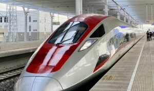 Foto. Kereta Api Cepat Whoosh yang menjadi polemik.