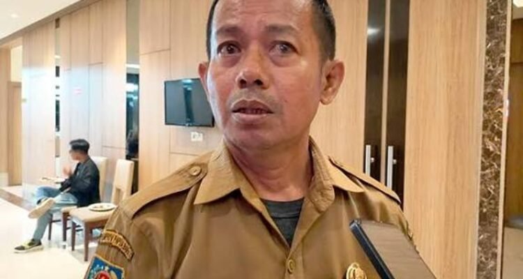 Foto. Plt. Kepala Dinas Pariwisata Provinsi Papua Barat Yakobus Basongan.