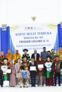 Universitas Muhammadiyah Papua Barat Gelar Wisuda ke-XII, Kukuhkan 90 Sarjana