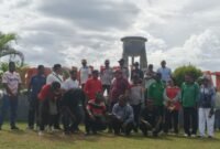 Dinas Perkebunan Kabupaten Fakfak bersama Radio Republik Indonesia (RRI) Fakfak menggelar kegiatan Jumat Bersih.