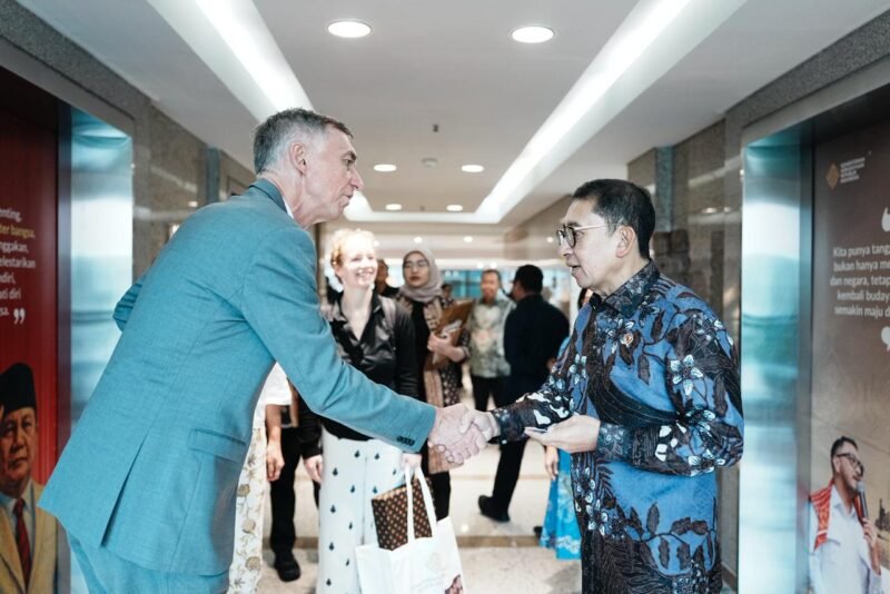 Menteri Kebudayaan RI, Fadli Zon, menggelar pertemuan bilateral dengan Duta Besar Republik Federal Jerman untuk Indonesia, Ralf Beste, di Kantor Kementerian Kebudayaan, Jakarta, Selasa (24/02/2026). 