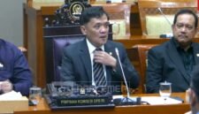 Ketua Komisi III Habiburokhman saat RDP kasus Persidangan Amsal Christy Sitepu.