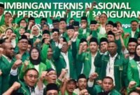 Konflik internal Pengurus DPP PPP berdampak pada pemecatan ratusan pengurus di daerah.