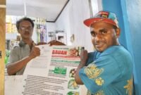Kepala Kampung Werba Utara, Septian Hindom gencar melakukan sosialisasi Surat Edaran Bupati Fakfak Nomor 500.8/249/BUP/2026 tentang Penetapan Harga Pembelian Pala Mentah Berkualitas.