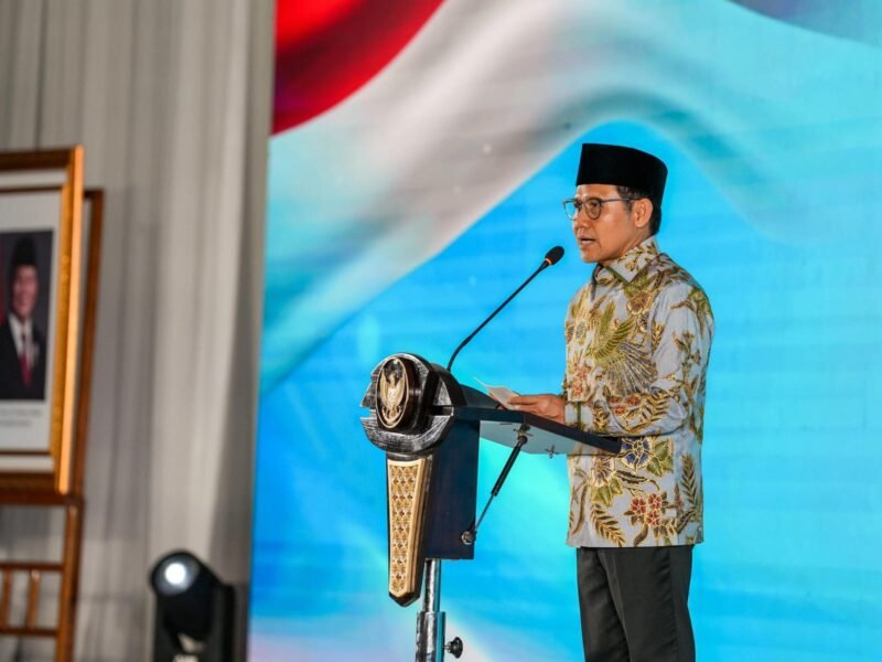 Menko Pemberdayaan Masyarakat Muhaimin Iskandar dalam acara Paritrana Jaminan Sosial Ketenagakerjaan Award 2025 di Plaza BP Jamsostek.