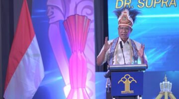 Menteri Hukum (Menkum) Supratman Andi Agtas memberikan sambutan dalam acara peresmian 970 pos bantuan hukum (Posbakum) di Kelurahan Papua Barat Daya, Senin (18/5/2026). Foto: Istimewa