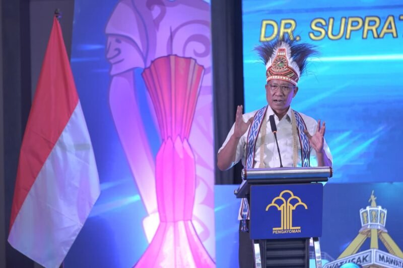 Menteri Hukum (Menkum) Supratman Andi Agtas memberikan sambutan dalam acara peresmian 970 pos bantuan hukum (Posbakum) di Kelurahan Papua Barat Daya, Senin (18/5/2026). Foto: Istimewa