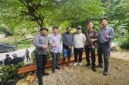 Kepala Kampung Goras, Syamsudin Napitupulu bersama Kepala Dinas Perkebunan Fakfak Widhi Asmoro Jati mendampingi Direktur Teknis bersama tim yang bekerja sama dengan PT STM Agro Energi guna melakukan peninjauan di beberapa lokasi potensial, yakni Kali Handak Otoweri, Kali Tesha, dan Muara Goras.