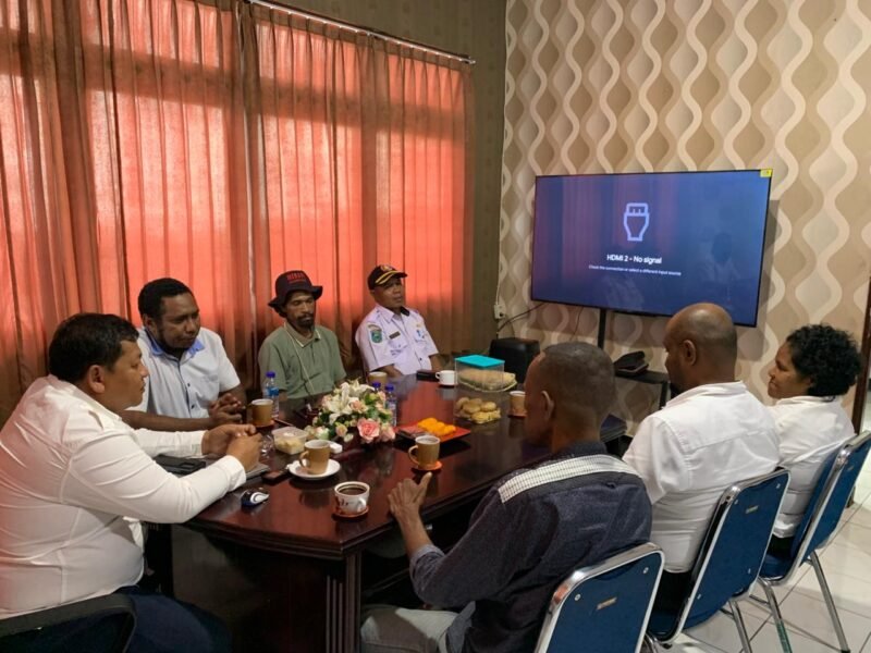 Yayasan Akape Inma (YAI) bersama Dinas Perkebunan Fakfak sepakat menjalin sinergi dalam penguatan database petani dan perkebunan. 