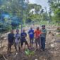GERTAK (Gerakan Tanam Kebun Fakfak) dipimpin Imelda Hegemur menanam Sebanyak 1.600 bibit pinang pada lahan seluas satu hektare di Kampung Kiat.