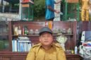 Dinas Perkebunan Fakfak memasang keranjang sampah di depan kantor Dinas Perkebunan Jl. Ahmad Yani. 