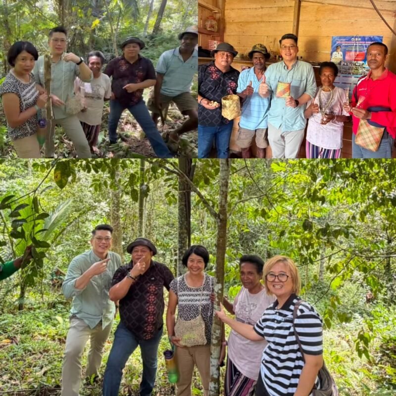 Pemilik Mom's Bakery Indonesia dan Greens And Beans (GnB), Fransisca Indriyana, bersama suaminya dan Direktur Global Bisnis asal Korea Selatan, Jinho Jeffry Shin, didampingi perwakilan Global Green Growth Institute (GGGI), Trianita Hesti, melakukan kunjungan ke Kabupaten Fakfak untuk melihat Pala Tomandin. 